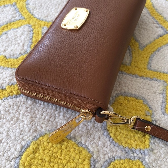 🤎NWT Michael Kors Jet Set Leather Wallet🤎 - Picture 6 of 10